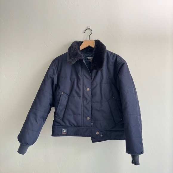 Polo Ralph Lauren Vintage 90s Fur Collared Puffer Jacket Navy blue
Size S - Picture 4 of 8